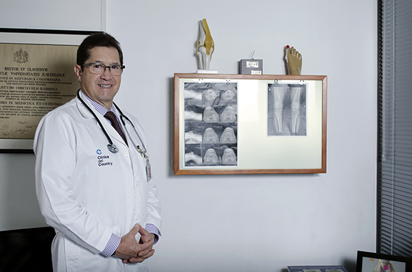 Dr. Arturo Corchuelo